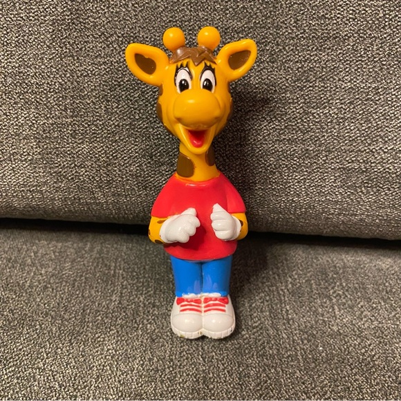 Vintage Toys R Us Geoffrey Wearing Red Shirt 3.5" PVC Figure - Picture 1 of 6